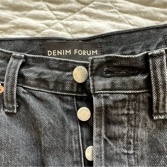 Aritzia Denim Forum The Yoko Mid Thigh Denim Short size 29 Black - Picture 6 of 7